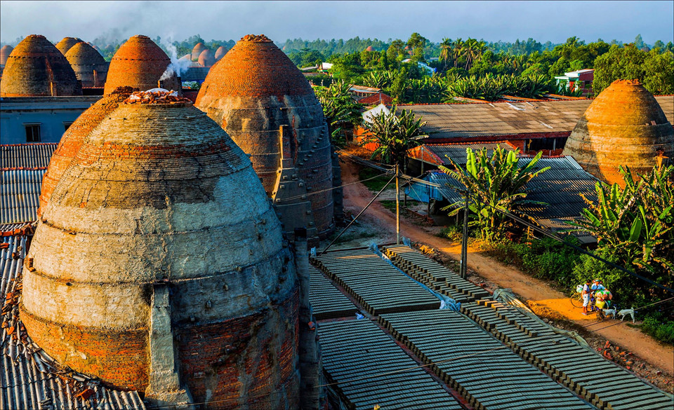 Vinh Long pottery