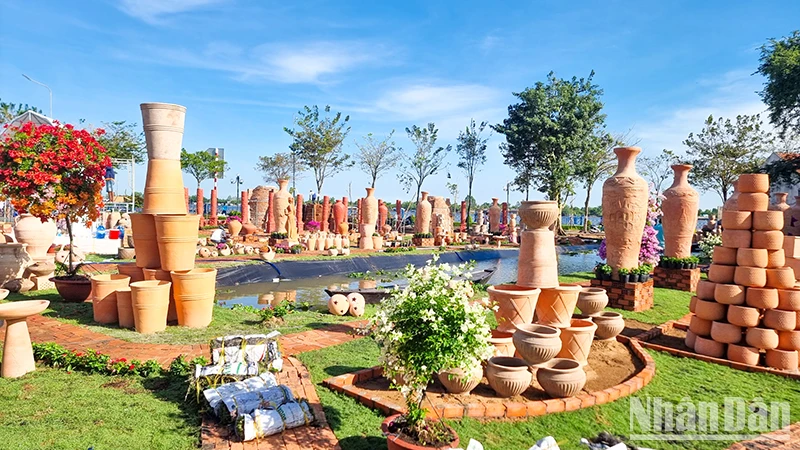 Công viên Gốm Đỏ Vĩnh Long